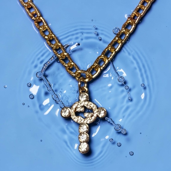 Gucci up cycled Crystal Logo Necklace - Picture 2 of 5